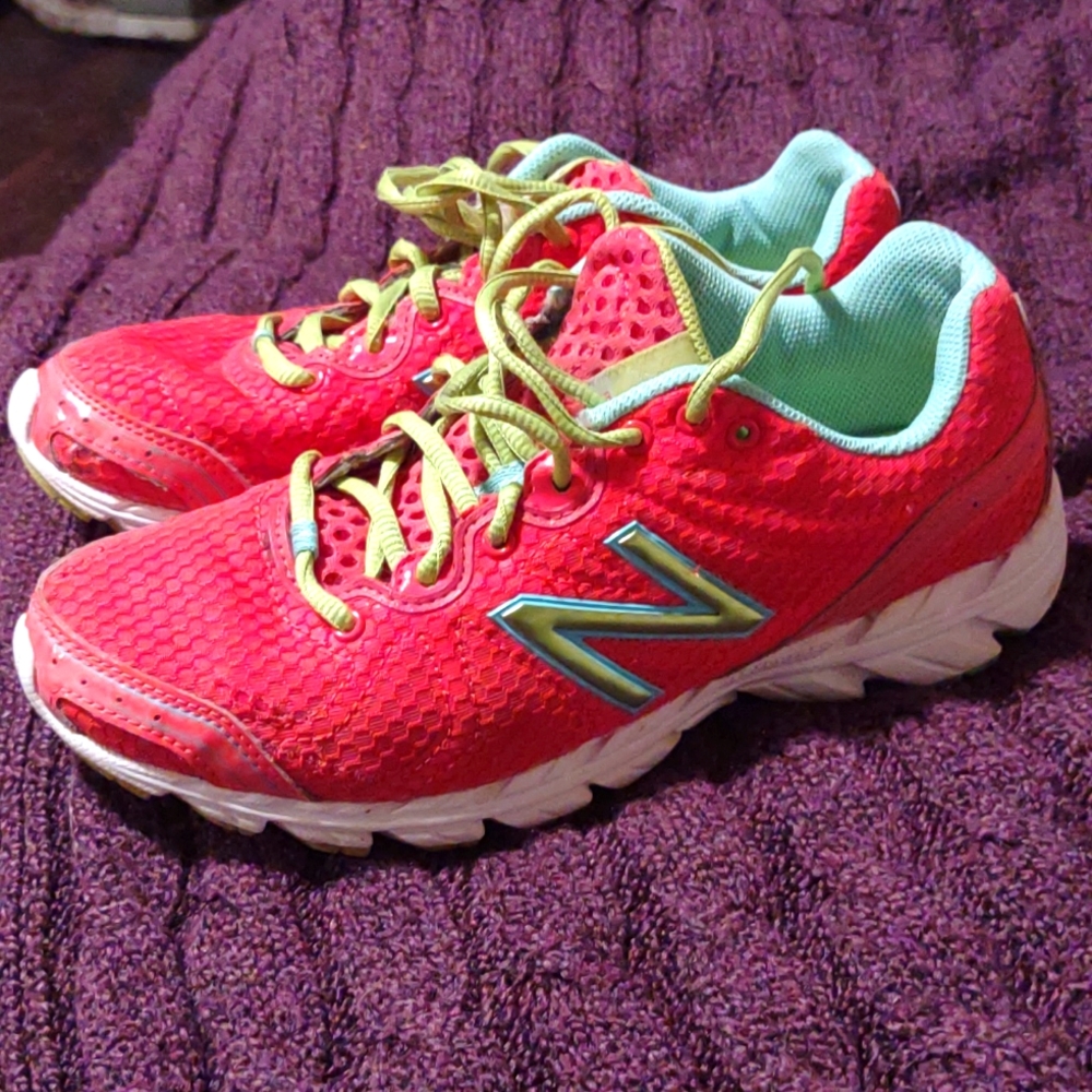 New balance shoes